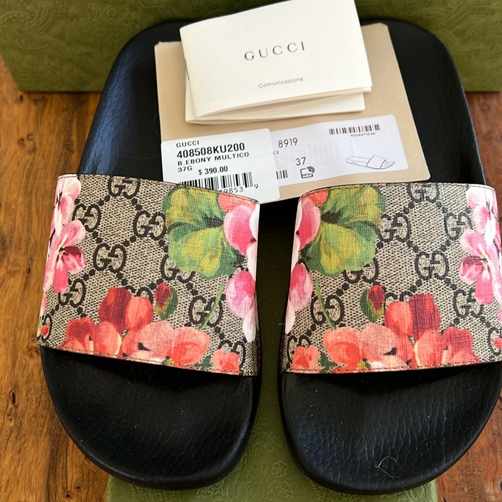 Gucci Slides New Never Worn